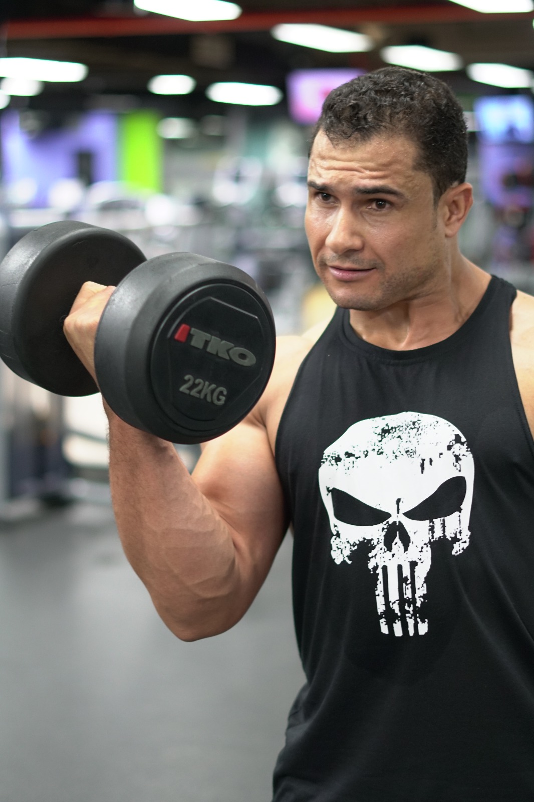 برنامج تدريبي احترافي من تصميم مدرب معتمد، مخصص للتمرين بنظام الـ SPLIT – خطة مقسمة على مدار الأسبوع لزيادة الكتلة العضلية وتقليل الدهون بأذكى طريقة ممكنة!